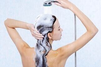 Дерматолог рассказала, как часто нужно мыть волосы