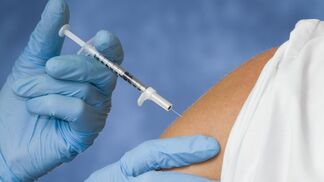 В Украине предлагают вознаграждения за вакцинацию от COVID-19