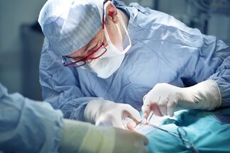 В Украине впервые пересадили костный мозг взрослому пациенту от неродственного донора