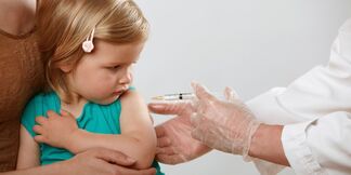 Китай схвалив вакцину для дітей до трьох років