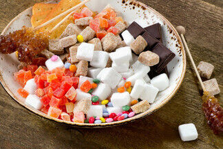 Названы главные последствия чрезмерного употребления сахара