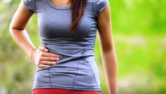 Колет в правом боку под ребром: причины