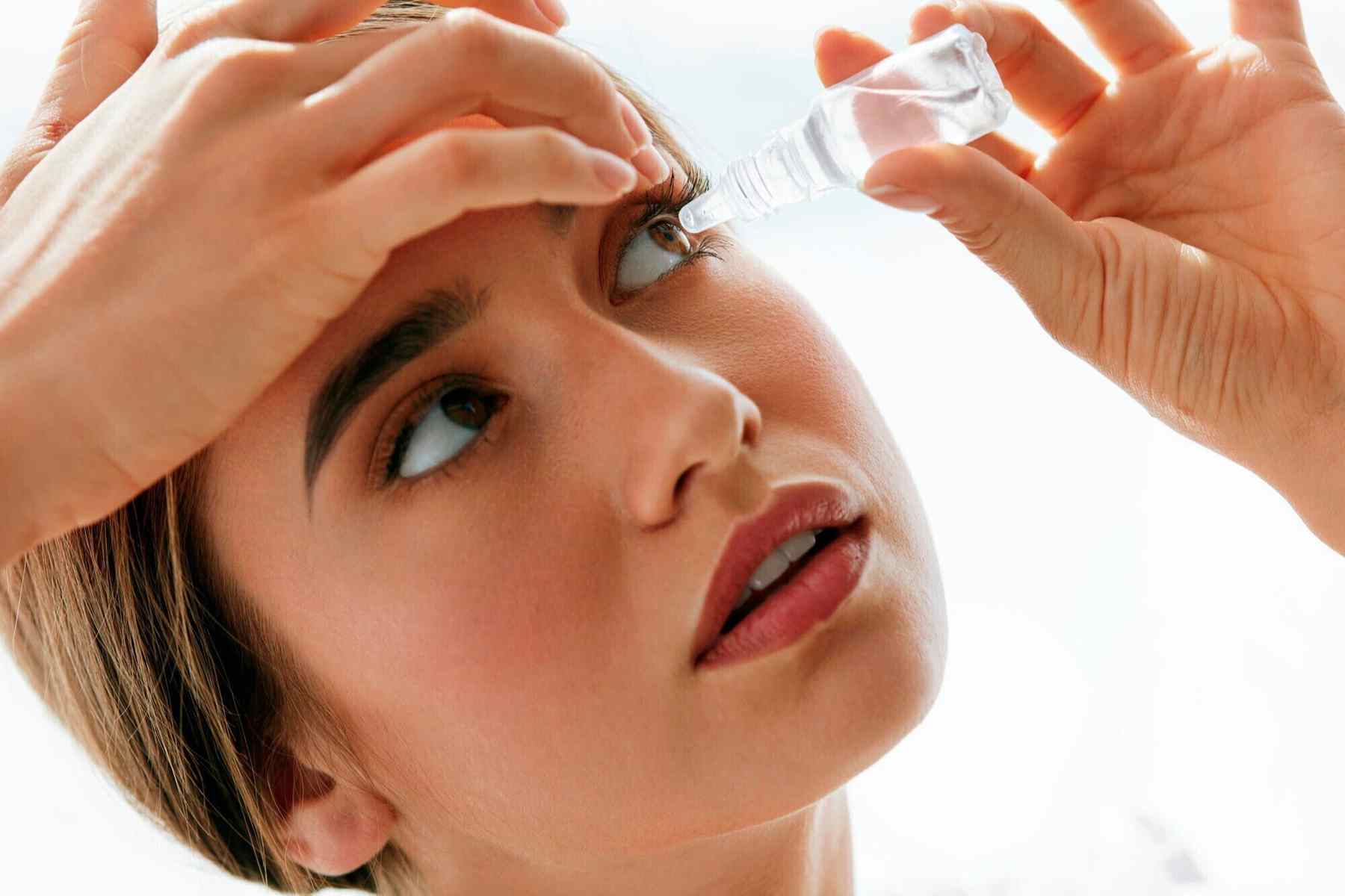 Як дорослим подолати страх перед очними краплями?